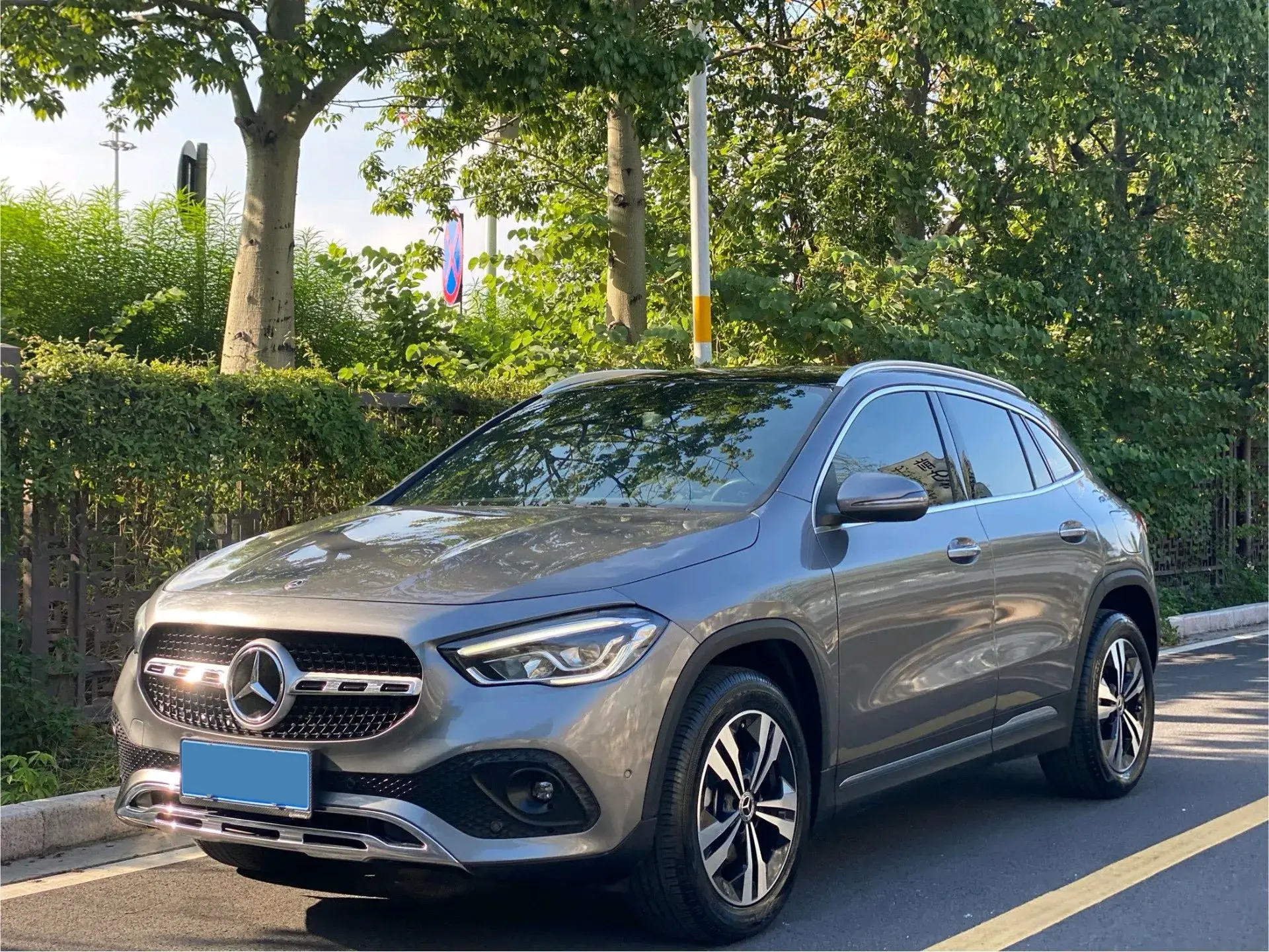 2020 MERCEDES-BENZ GLA view 1