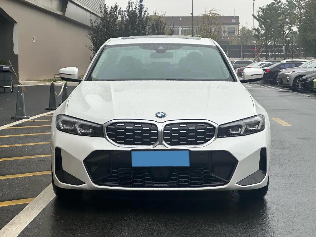 2025 BMW 3 Series 2.0T 184HP L4 8AT,autocango,china used car exporter,china ev exporter,chinese used car exporter,chinese used ev exporter