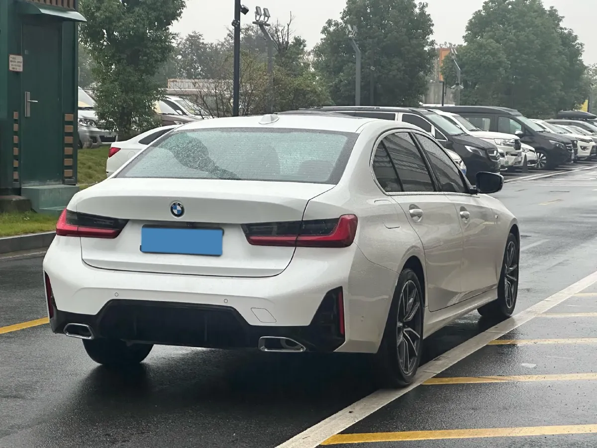 2025 BMW 3 Series 2.0T 184HP L4 8AT,autocango,china used car exporter,china ev exporter,chinese used car exporter,chinese used ev exporter
