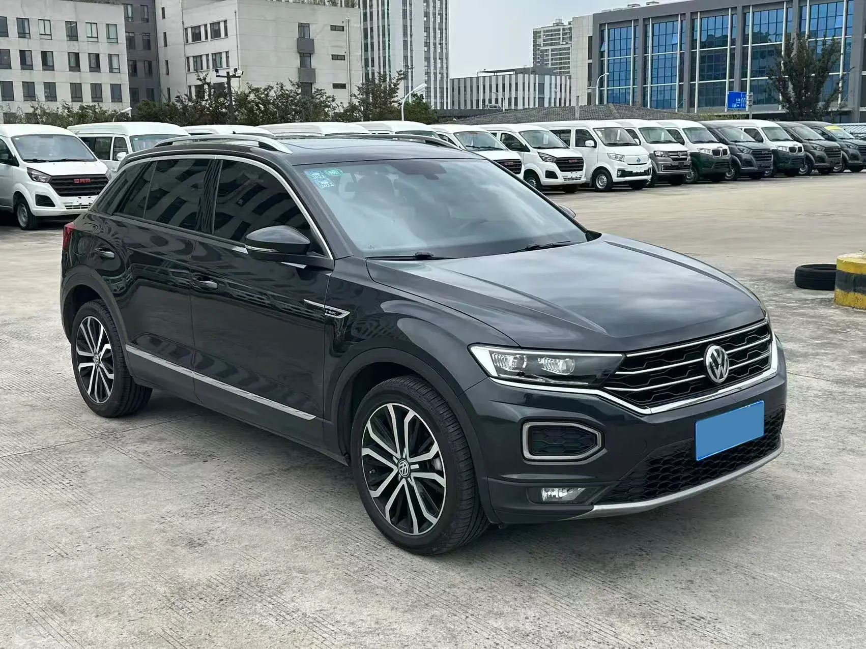 2020 VOLKSWAGEN T-ROC thumbnail 2