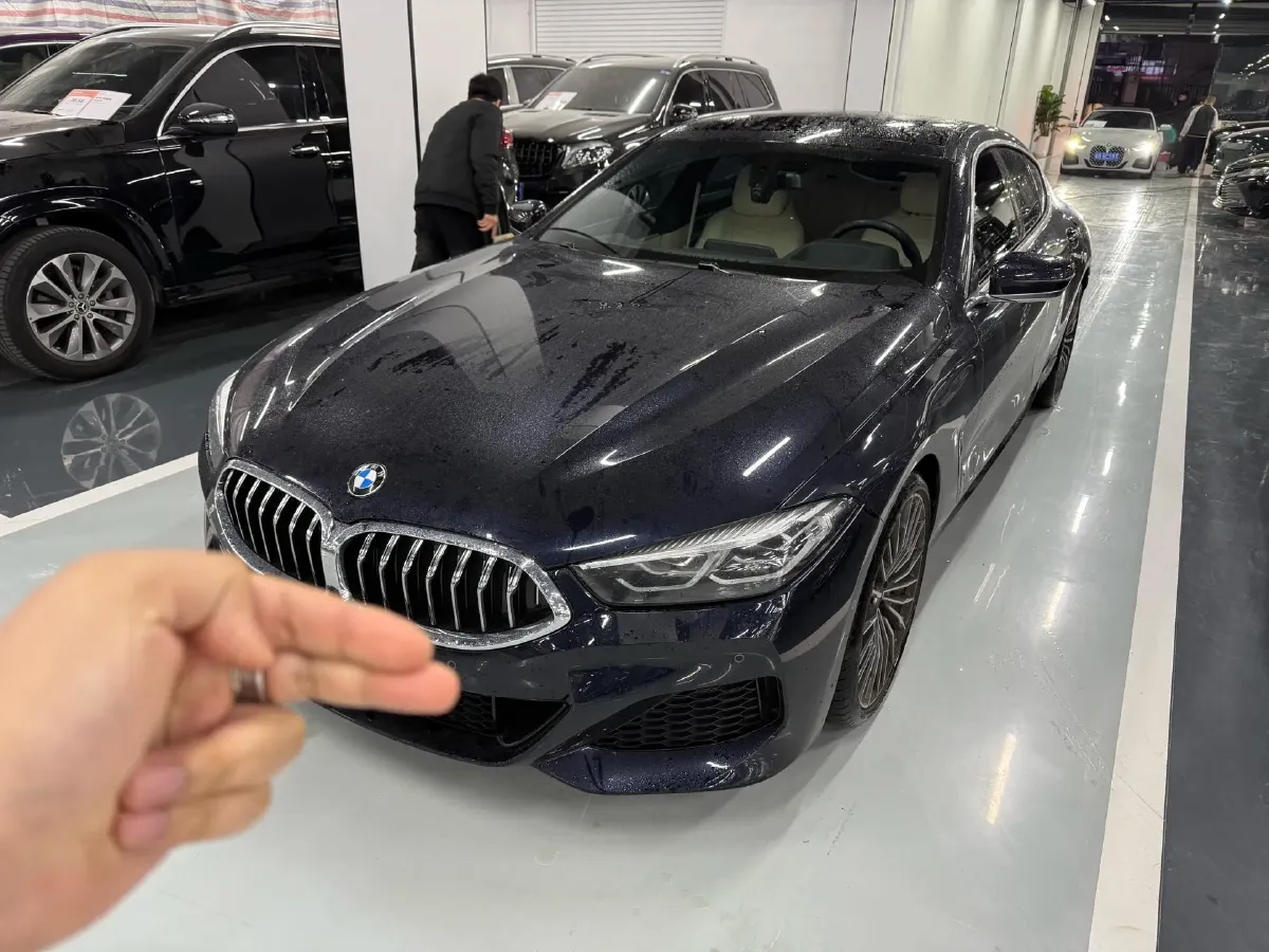 2021 BMW 8 Series 3.0T 340HP L6 8AT,autocango,china used car exporter,china ev exporter,chinese used car exporter,chinese used ev exporter