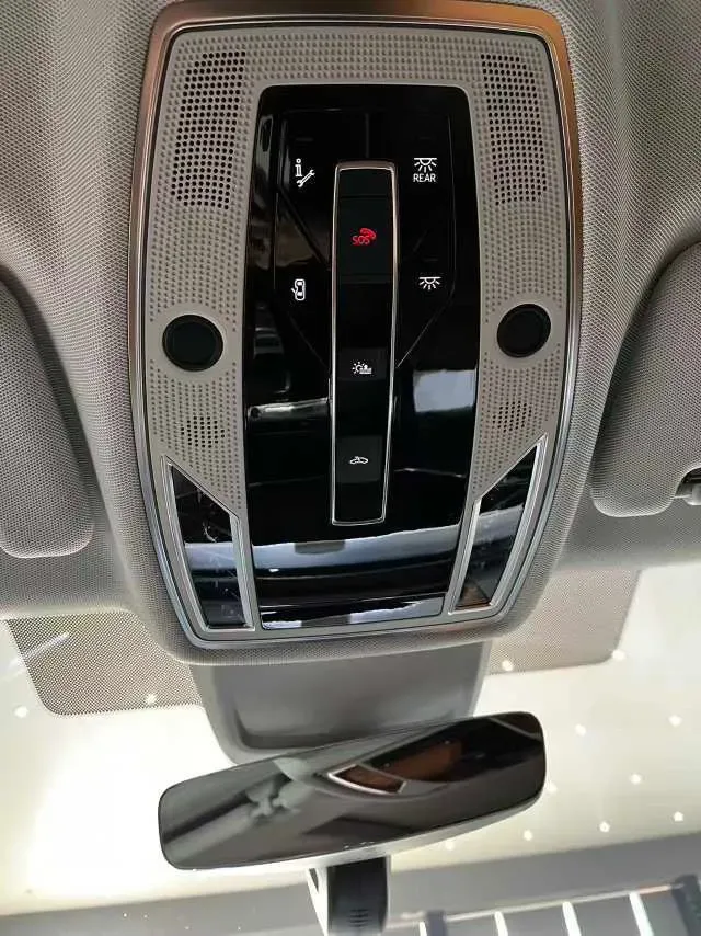 2024 Audi A8 3.0T 286HP V6 8AT,autocango,china used car exporter,china ev exporter,chinese used car exporter,chinese used ev exporter