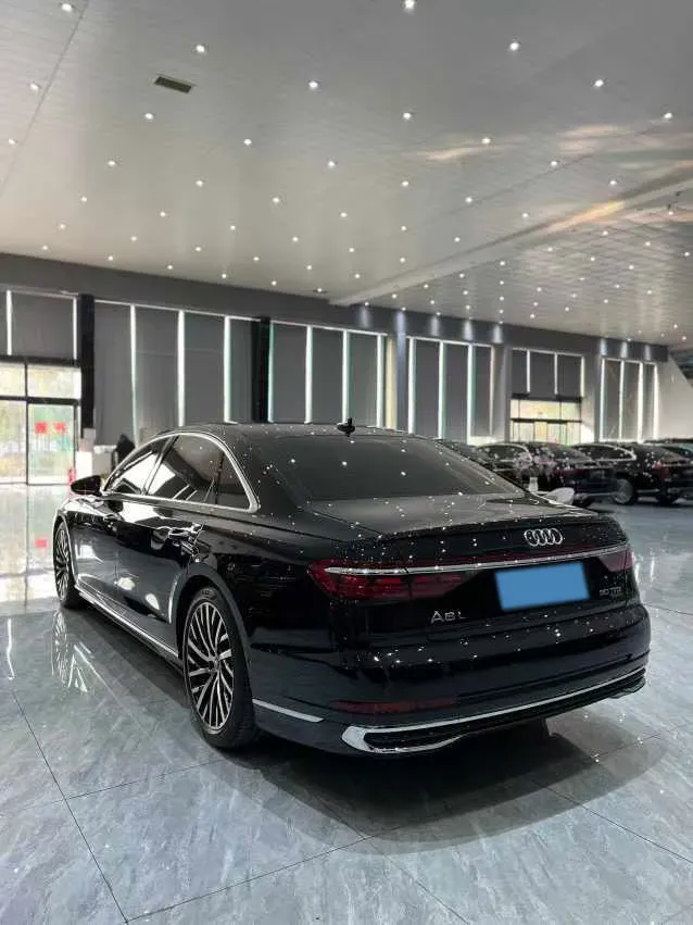 2024 Audi A8 3.0T 286HP V6 8AT,autocango,china used car exporter,china ev exporter,chinese used car exporter,chinese used ev exporter