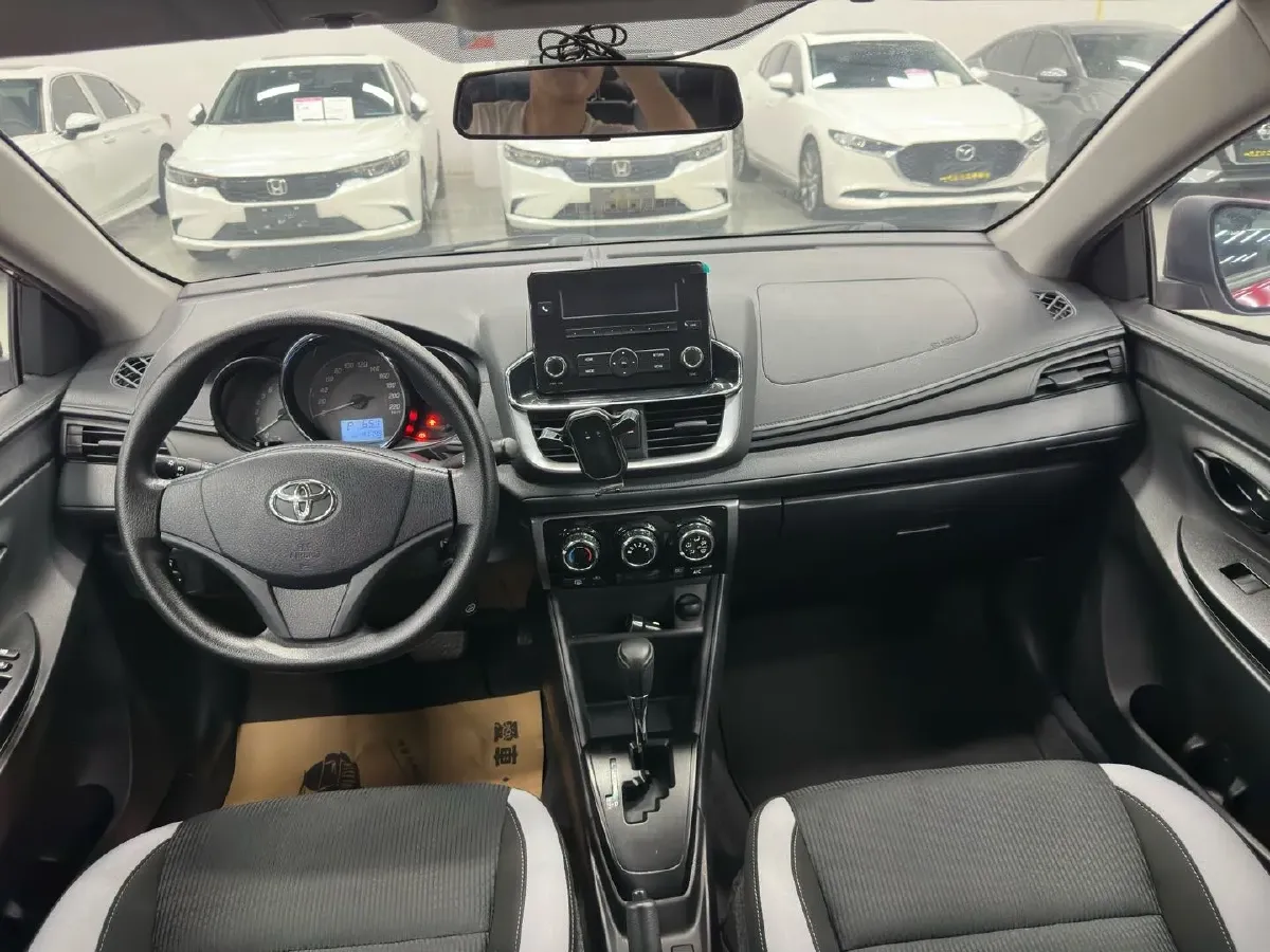 2020 Toyota Yaris L 1.5L 110HP L4 CVT,autocango,china used car exporter,china ev exporter,chinese used car exporter,chinese used ev exporter