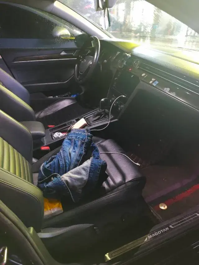 2019 VOLKSWAGEN MAGOTAN thumbnail 3