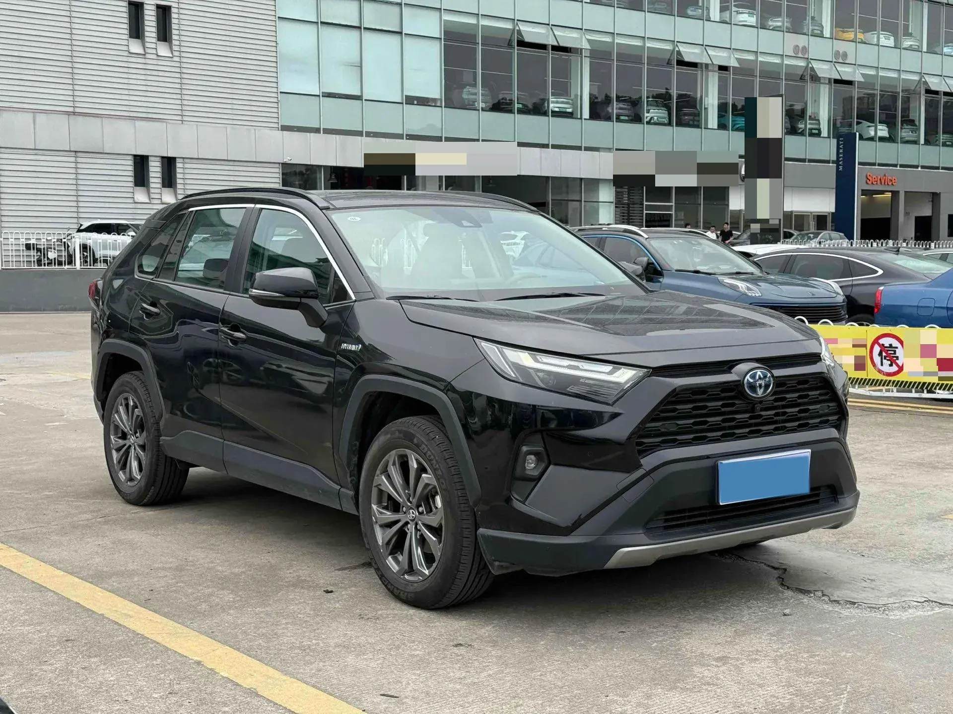 2024 TOYOTA RAV4 thumbnail 3