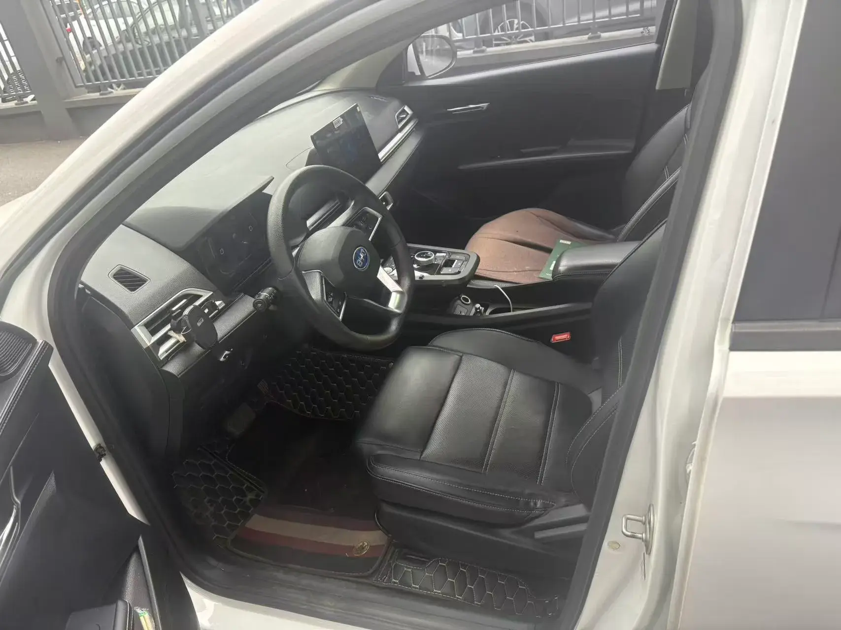 2021 BYD E3 thumbnail 2