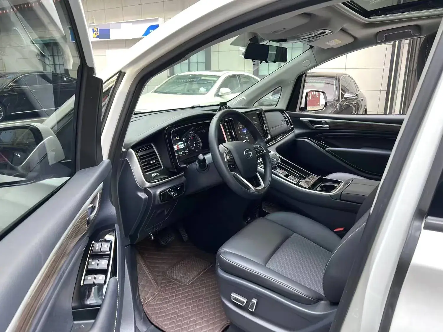 2023 GAC TRUMPCHI thumbnail 4