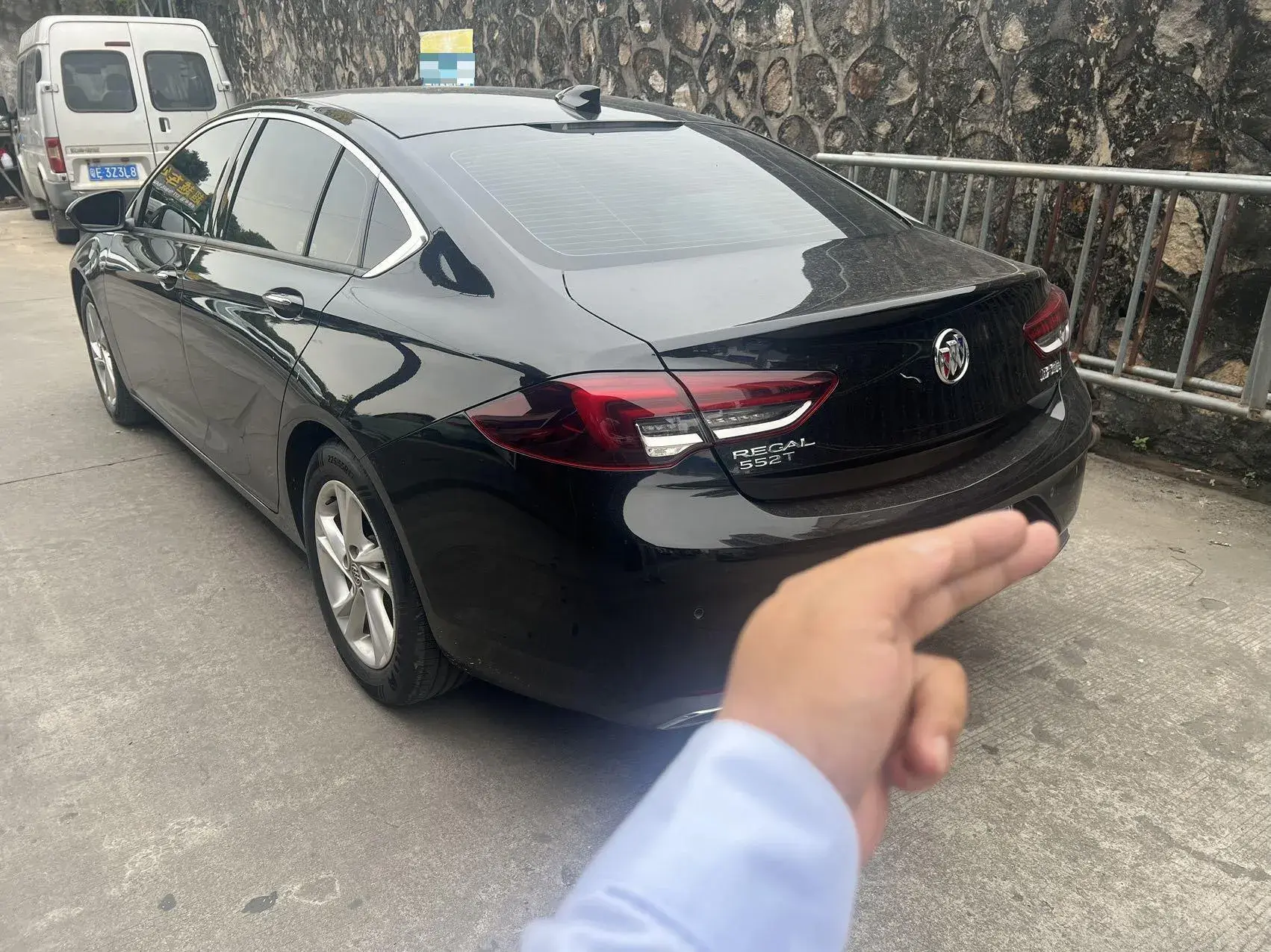 2022 BUICK LARCOSSE thumbnail 4