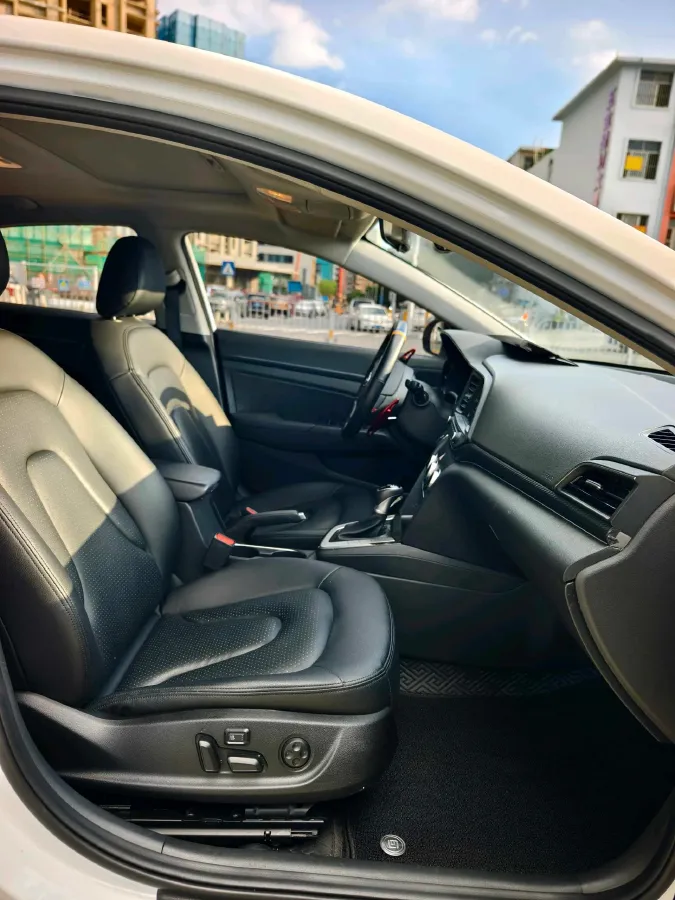 2019 Hyundai Elantra 1.5L 115HP L4 CVT,autocango,china used car exporter,china ev exporter,chinese used car exporter,chinese used ev exporter