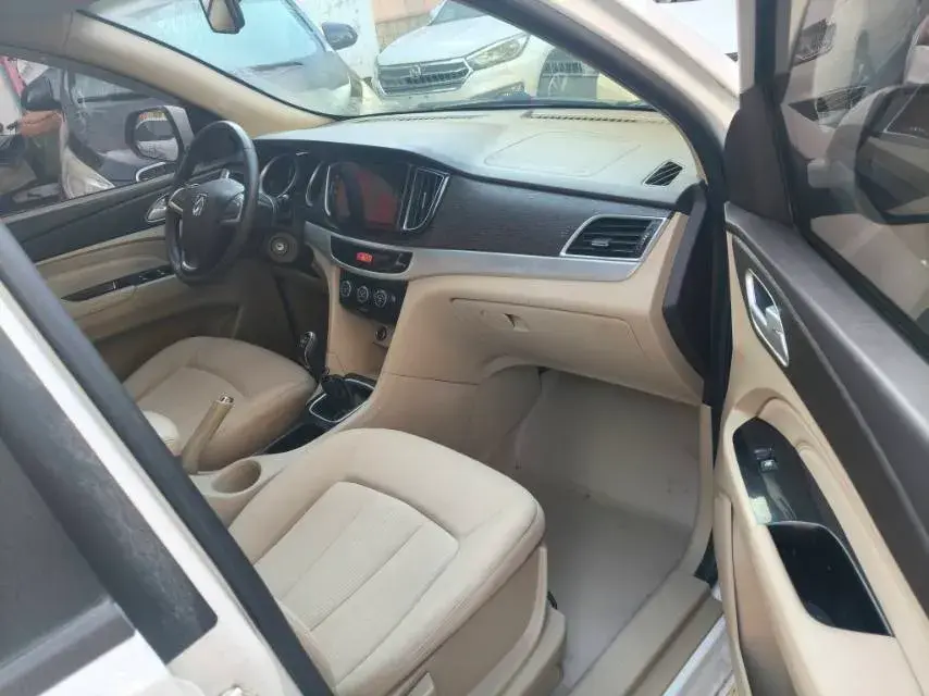 2019 BAOJUN 730 thumbnail 3