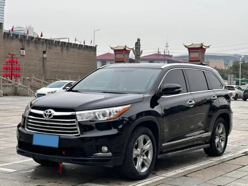 2017 Toyota Highlander 2.0T 220HP L4 6AT,autocango,china used car exporter,china ev exporter,chinese used car exporter,chinese used ev exporter