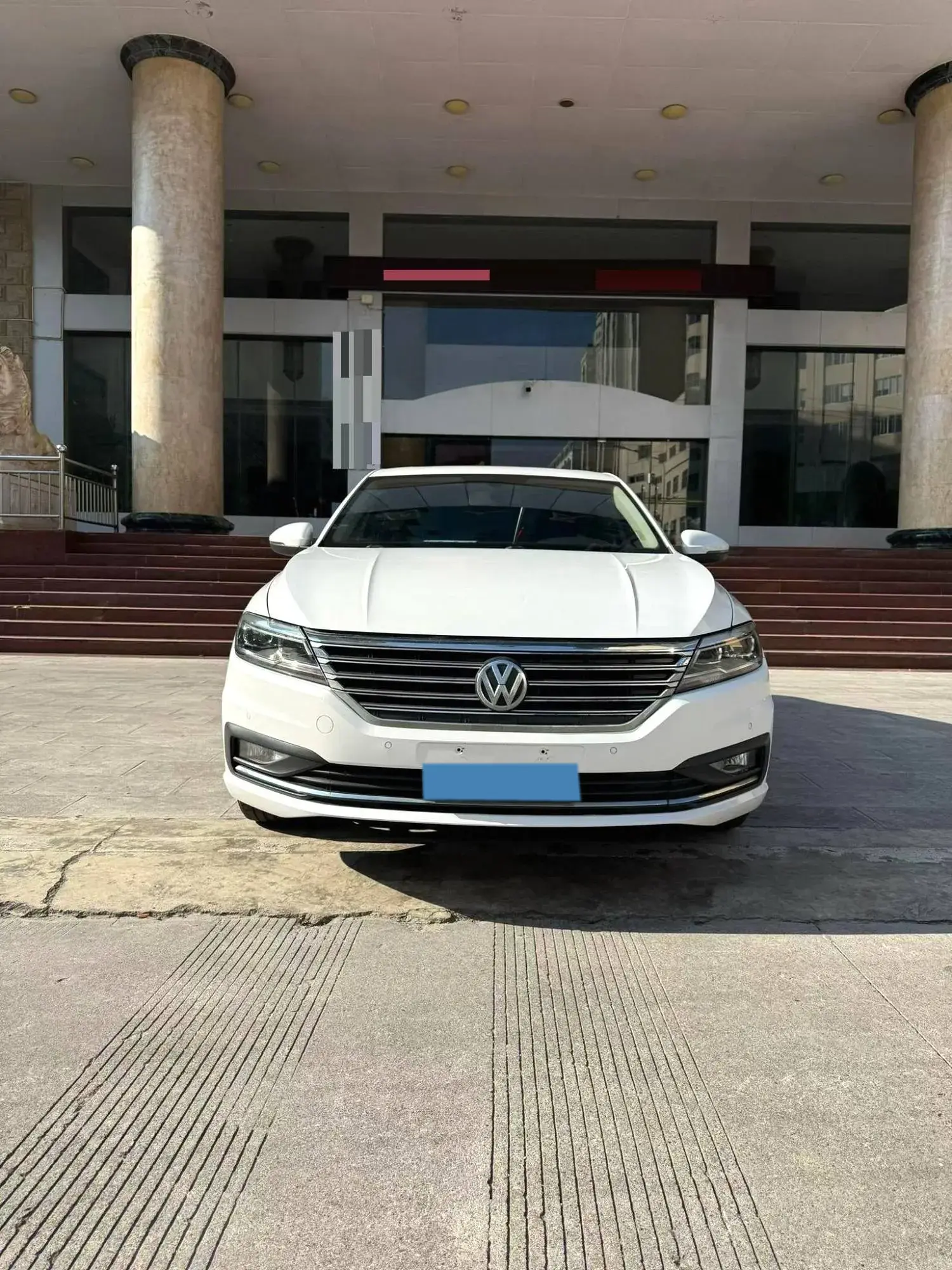 2019 VOLKSWAGEN LAVIDA thumbnail 2