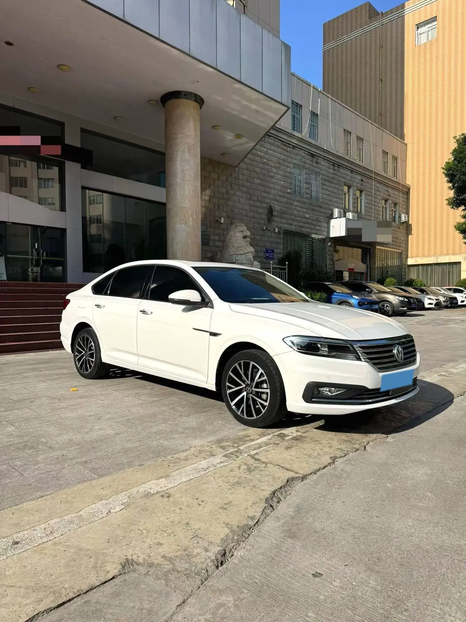 2019 VOLKSWAGEN LAVIDA thumbnail 3