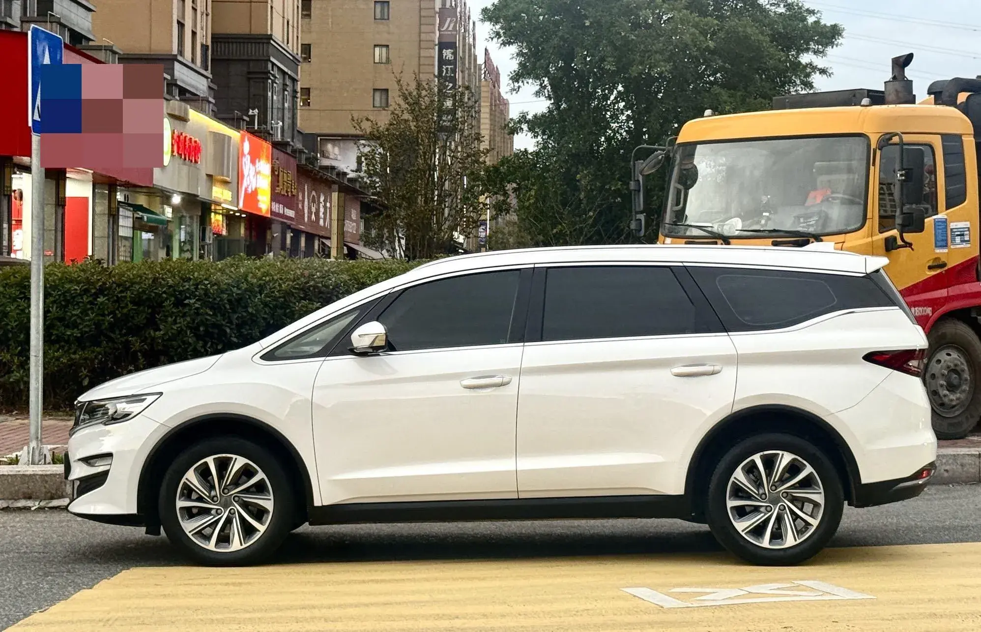 2019 GEELY JIAJI thumbnail 3