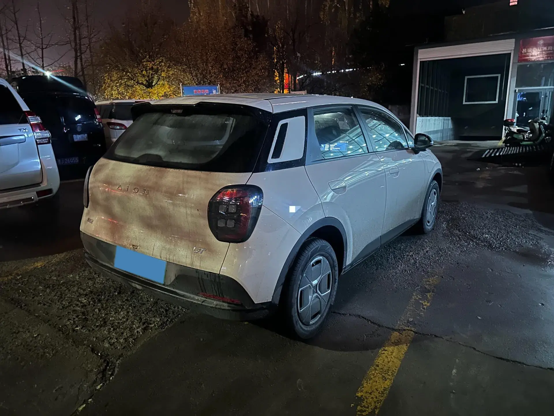 2025 AION AION thumbnail 4