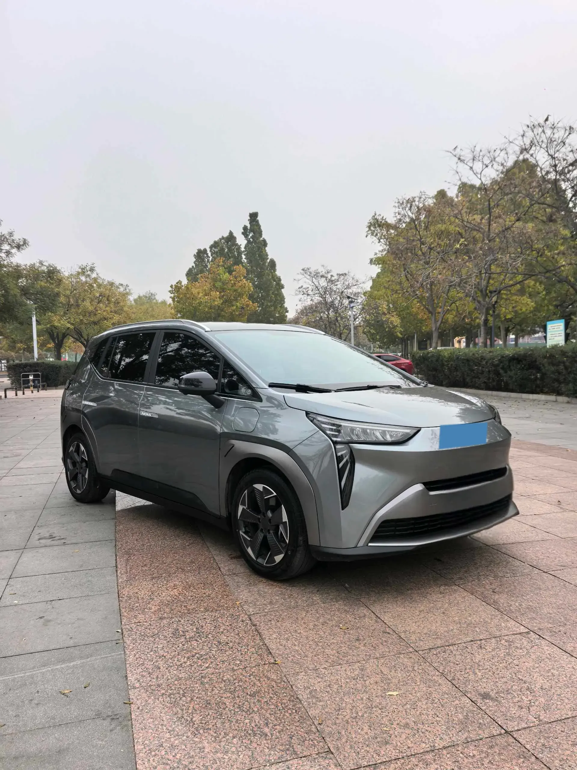 2022 AION Y thumbnail 3