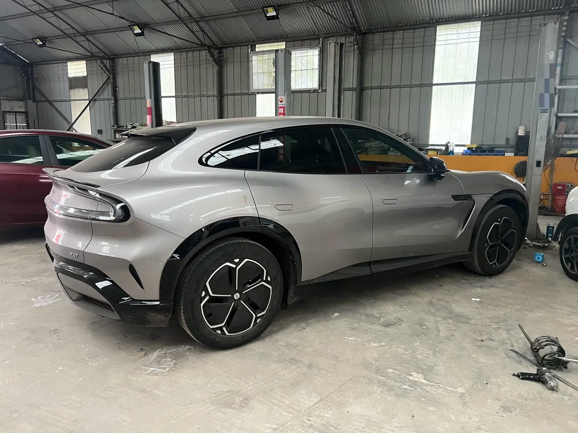 2025 MI YU7 thumbnail 3