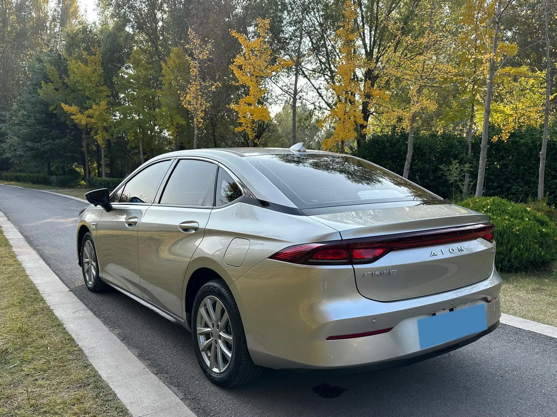 2022 AION Y thumbnail 4