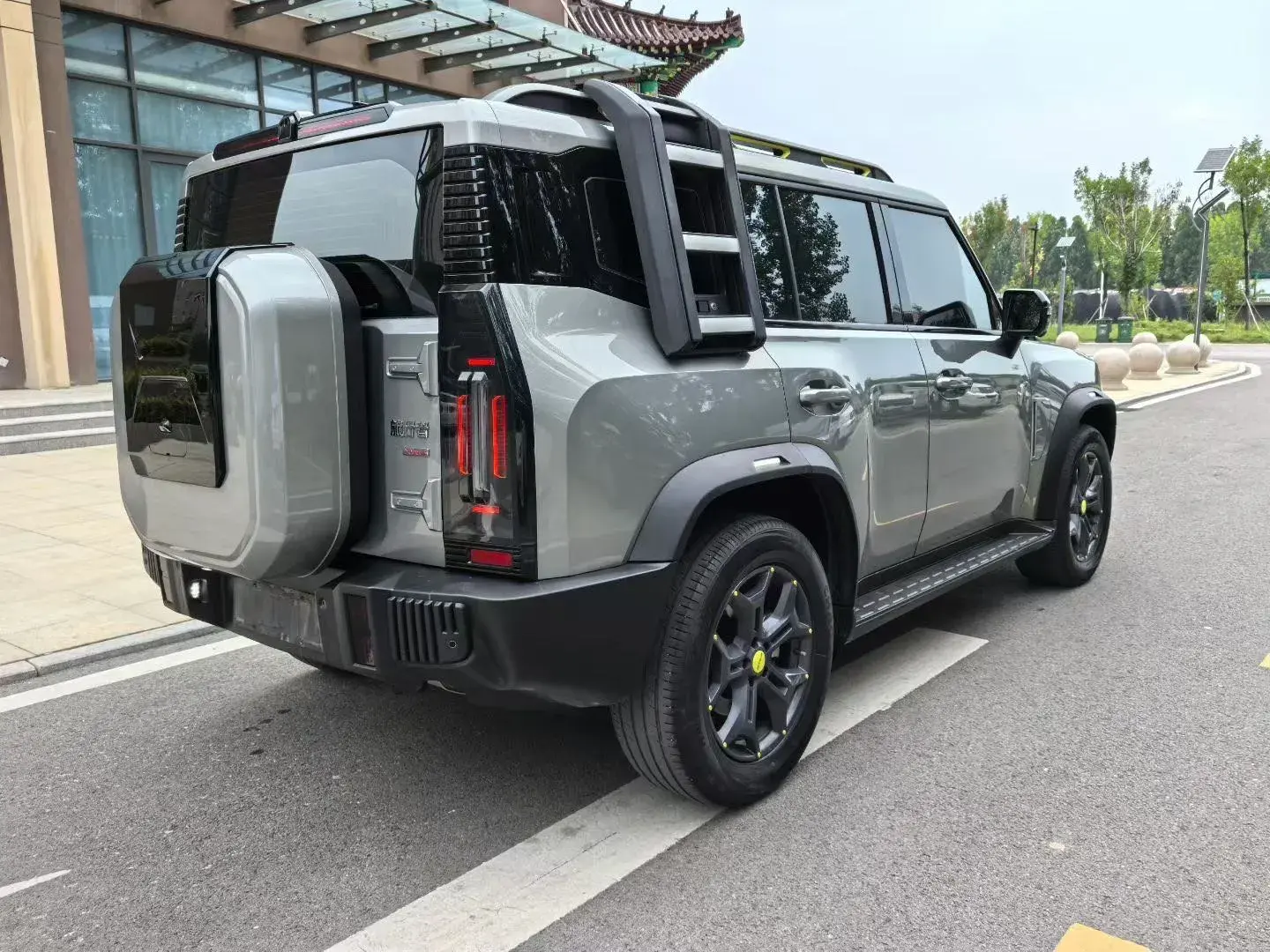 2023 JETOUR TRAVELLER thumbnail 4