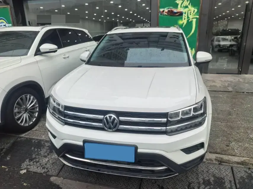 2020 VOLKSWAGEN THARU thumbnail 2