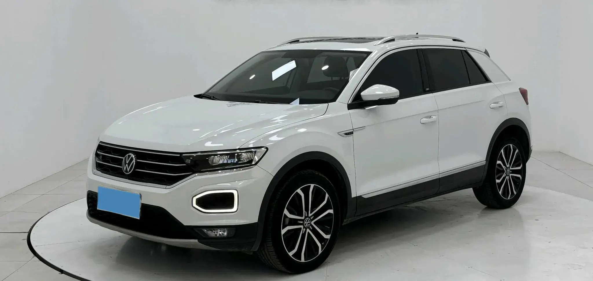 2021 VOLKSWAGEN T-ROC view 1