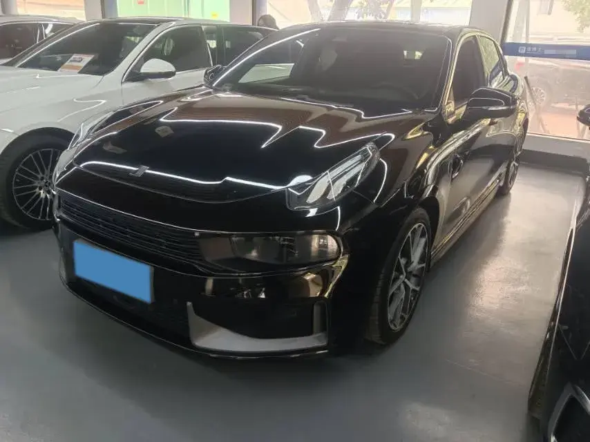 2021 LYNK&CO 03 view 1