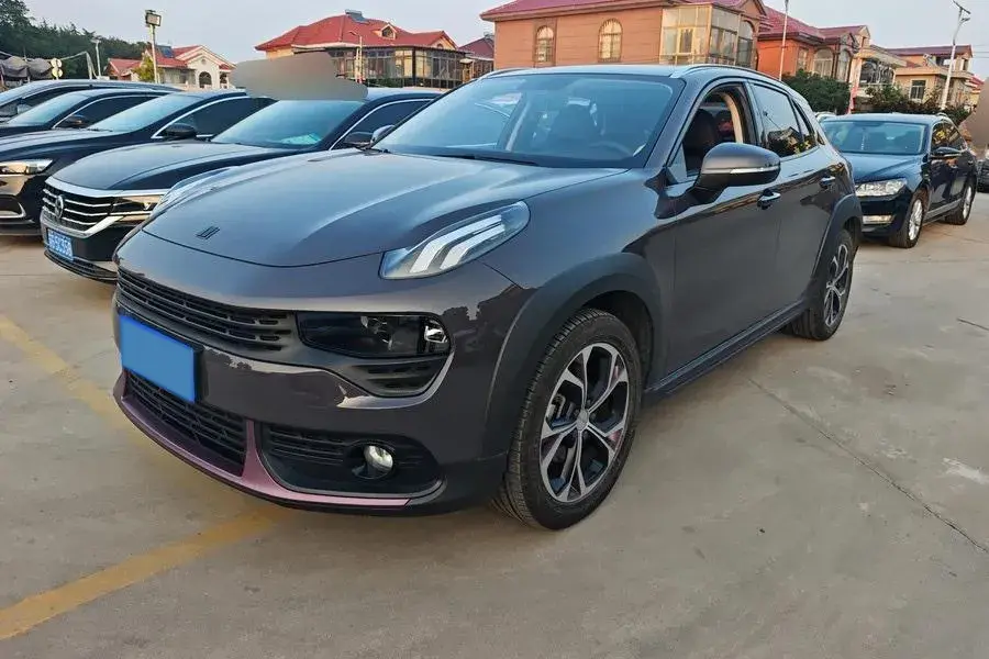 2020 LYNK&CO 02 view 1