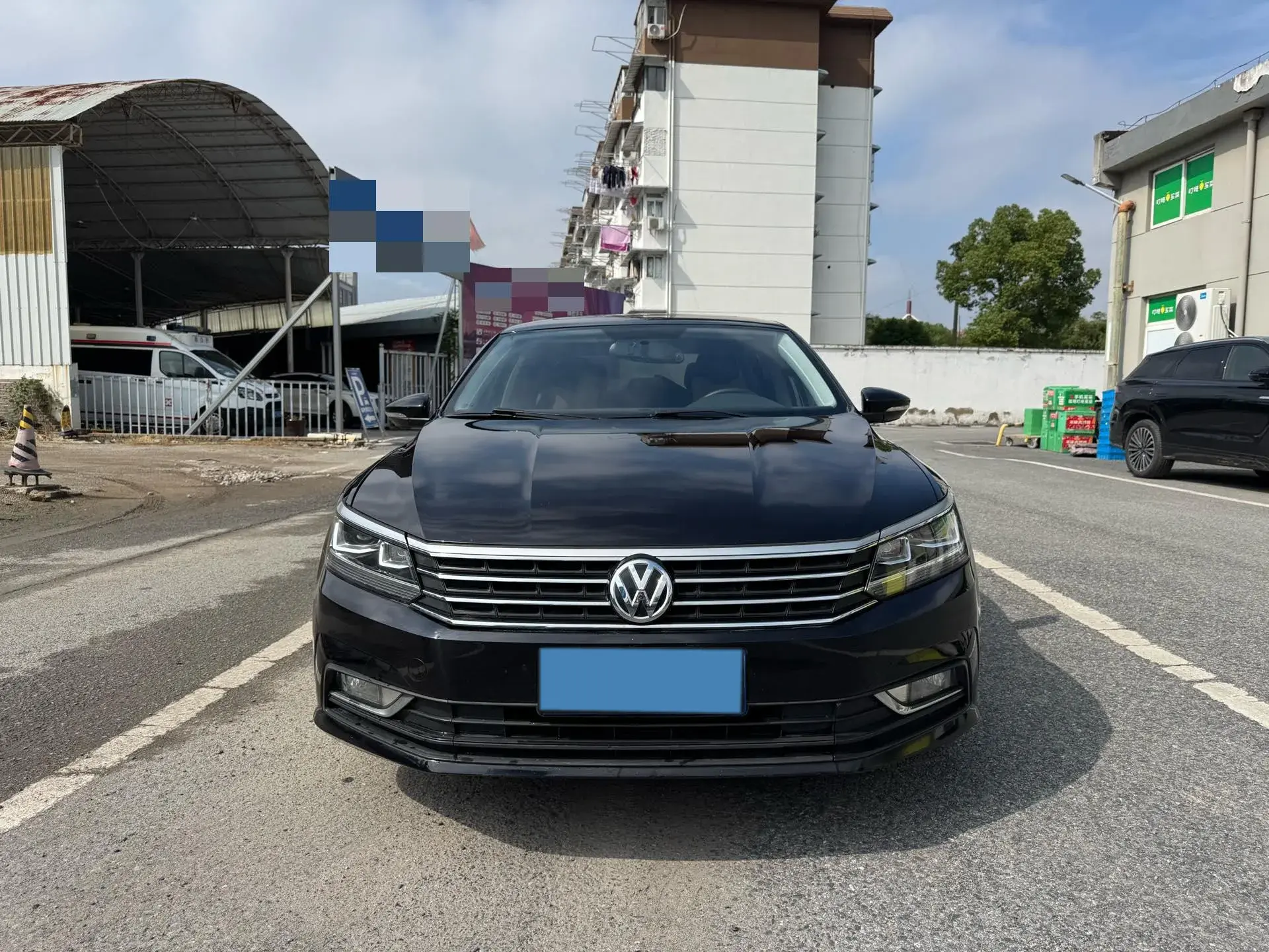 2017 VOLKSWAGEN PASSAT thumbnail 2