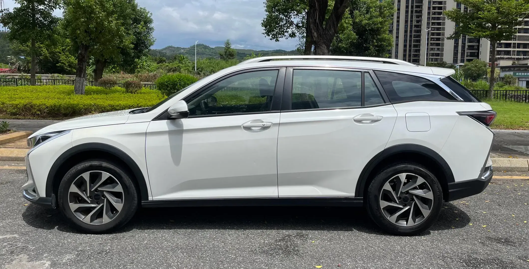 2021 DONGFENG AEOLUS thumbnail 3