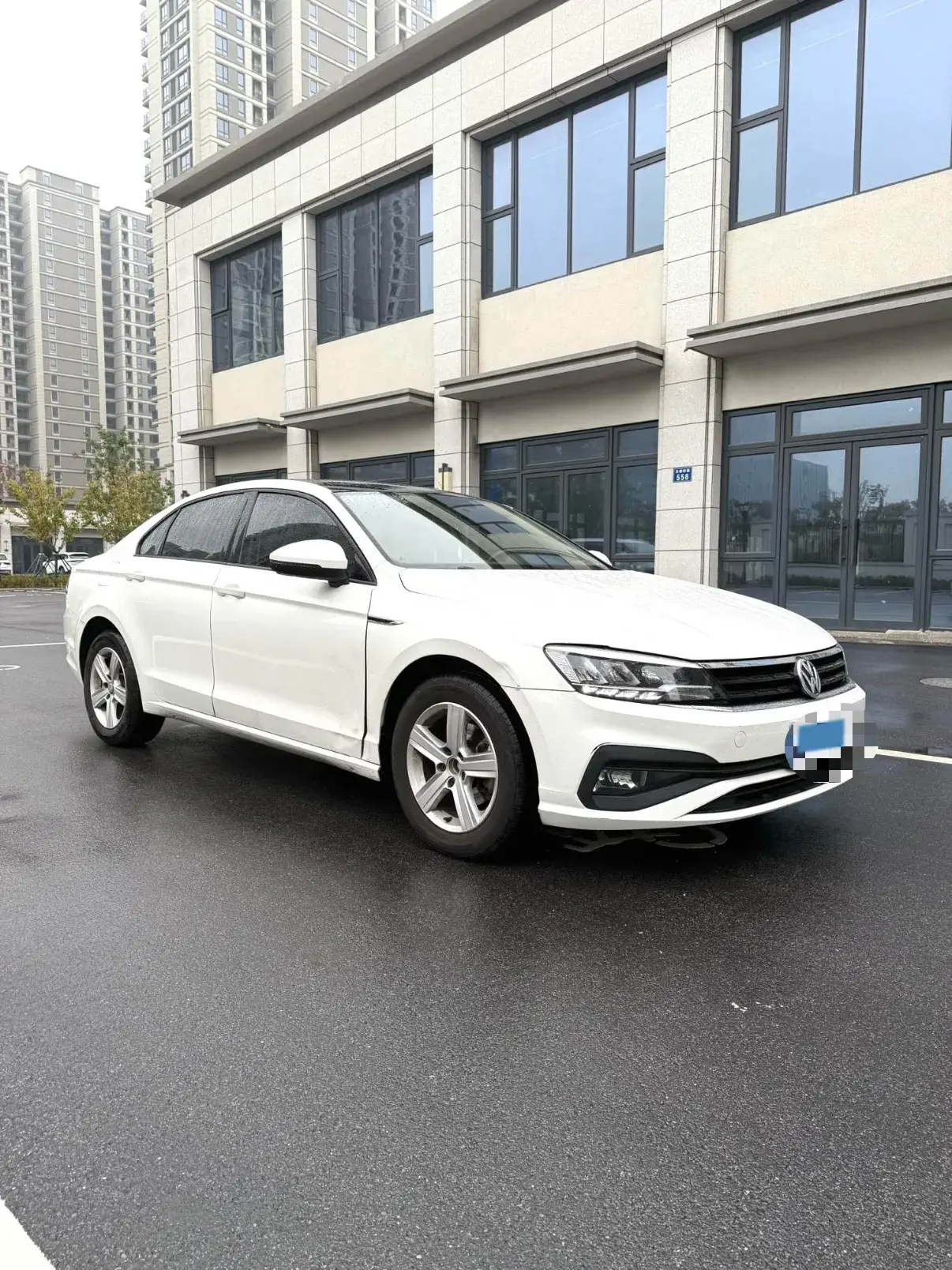 2019 VOLKSWAGEN LAMANDO thumbnail 3