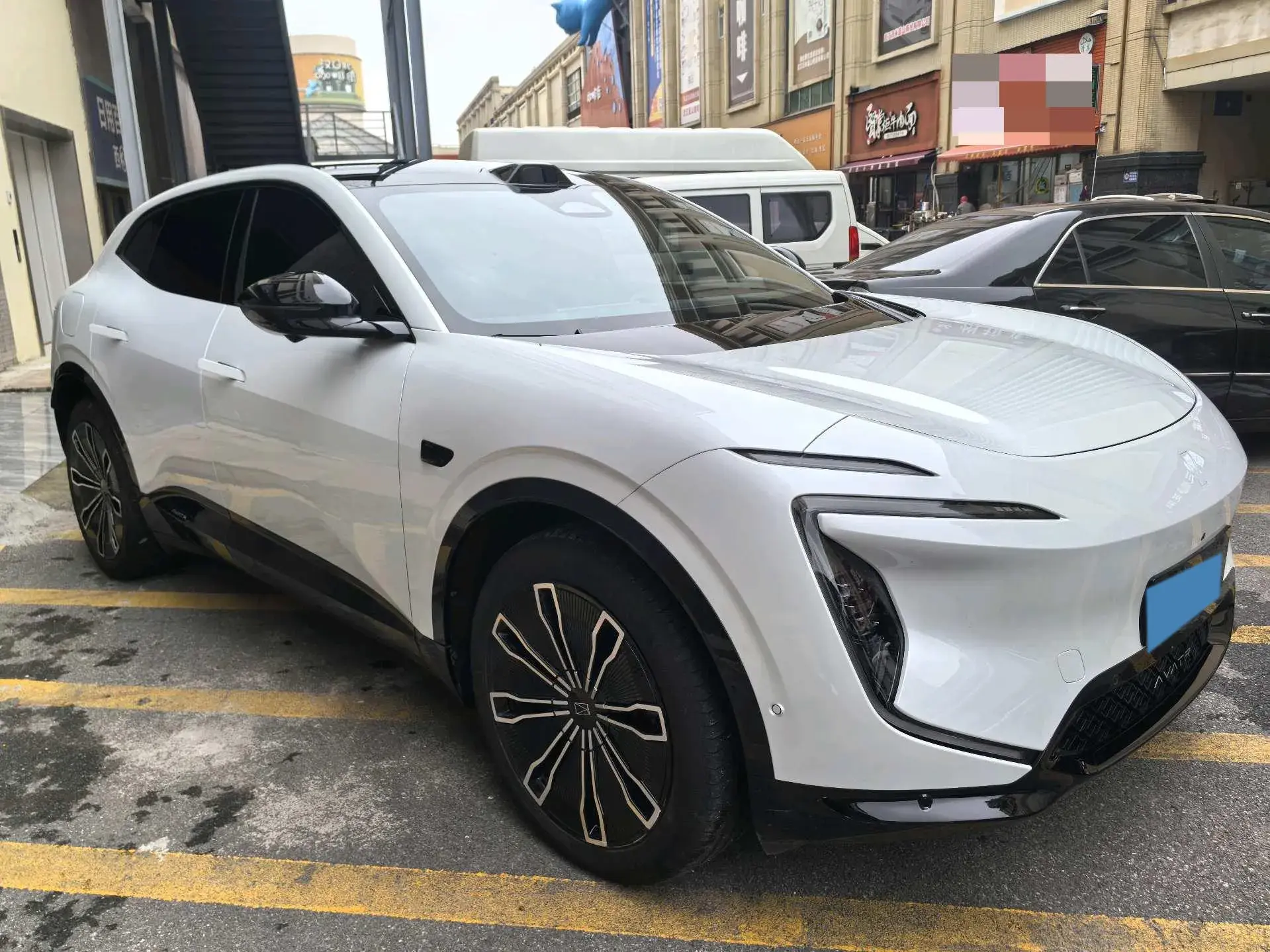 2024 AVATR 07 thumbnail 3