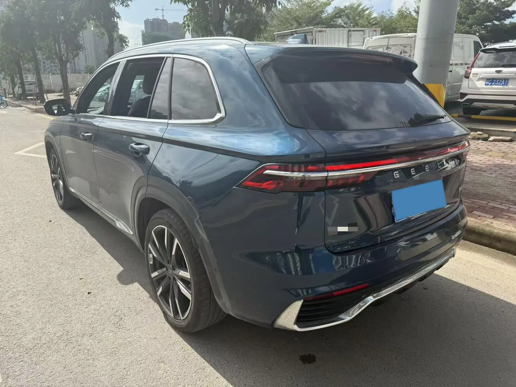 2021 GEELY MONJARO thumbnail 3