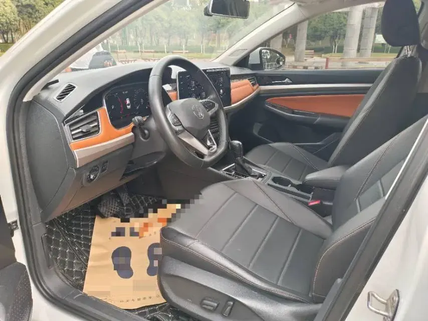 2023 VOLKSWAGEN BORA thumbnail 4