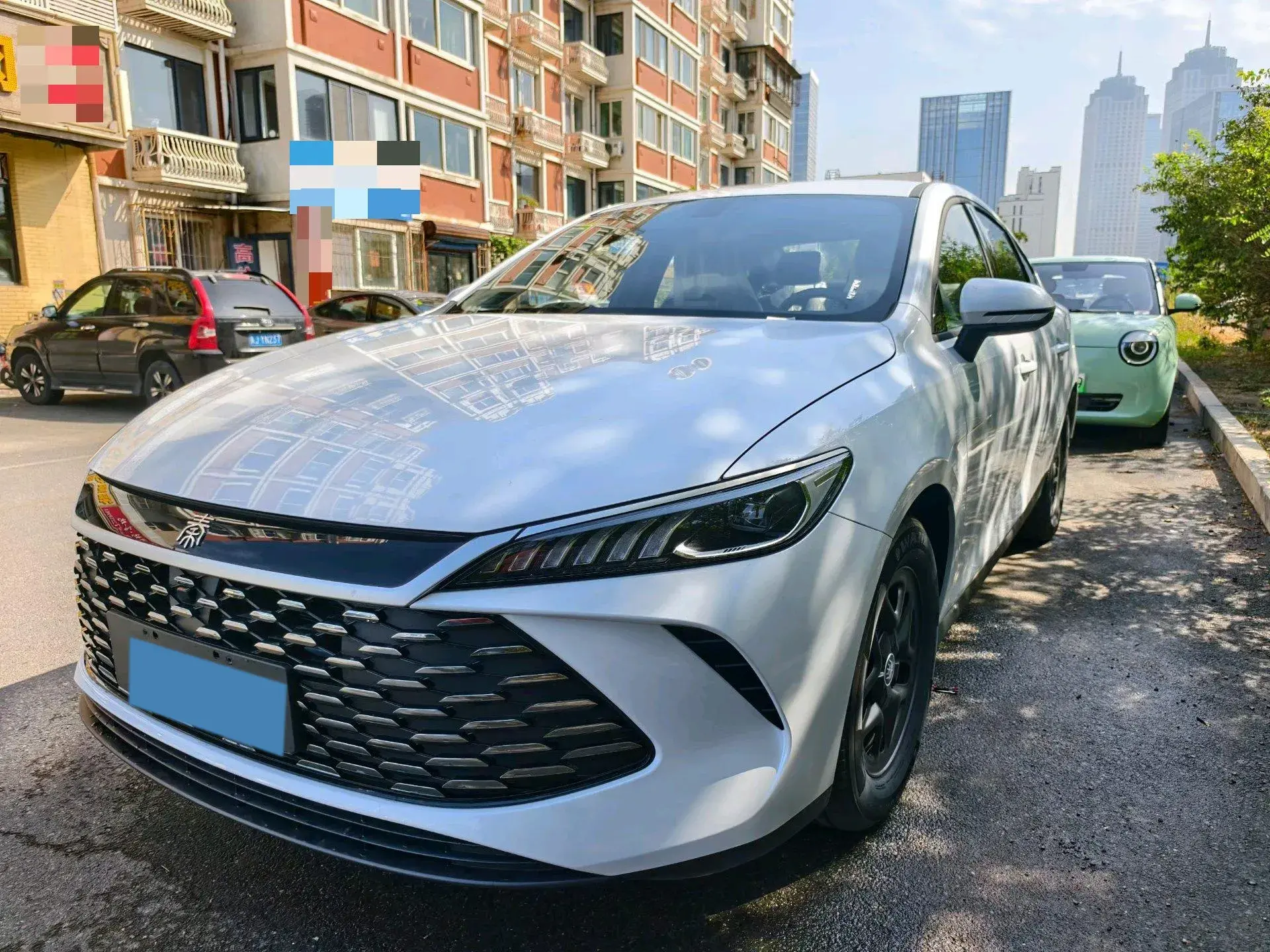 2025 BYD QIN view 1