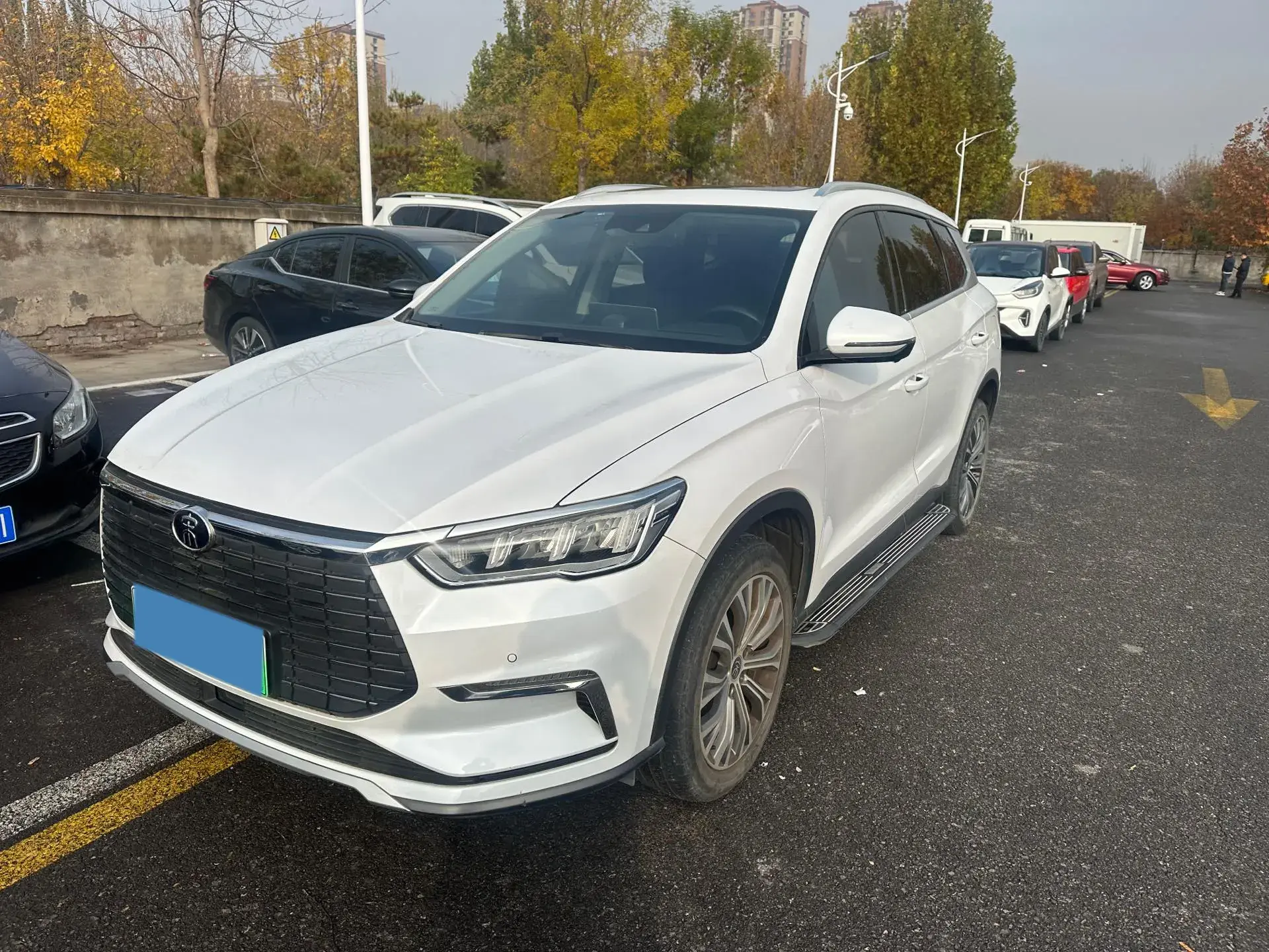 2019 BYD SONG view 1