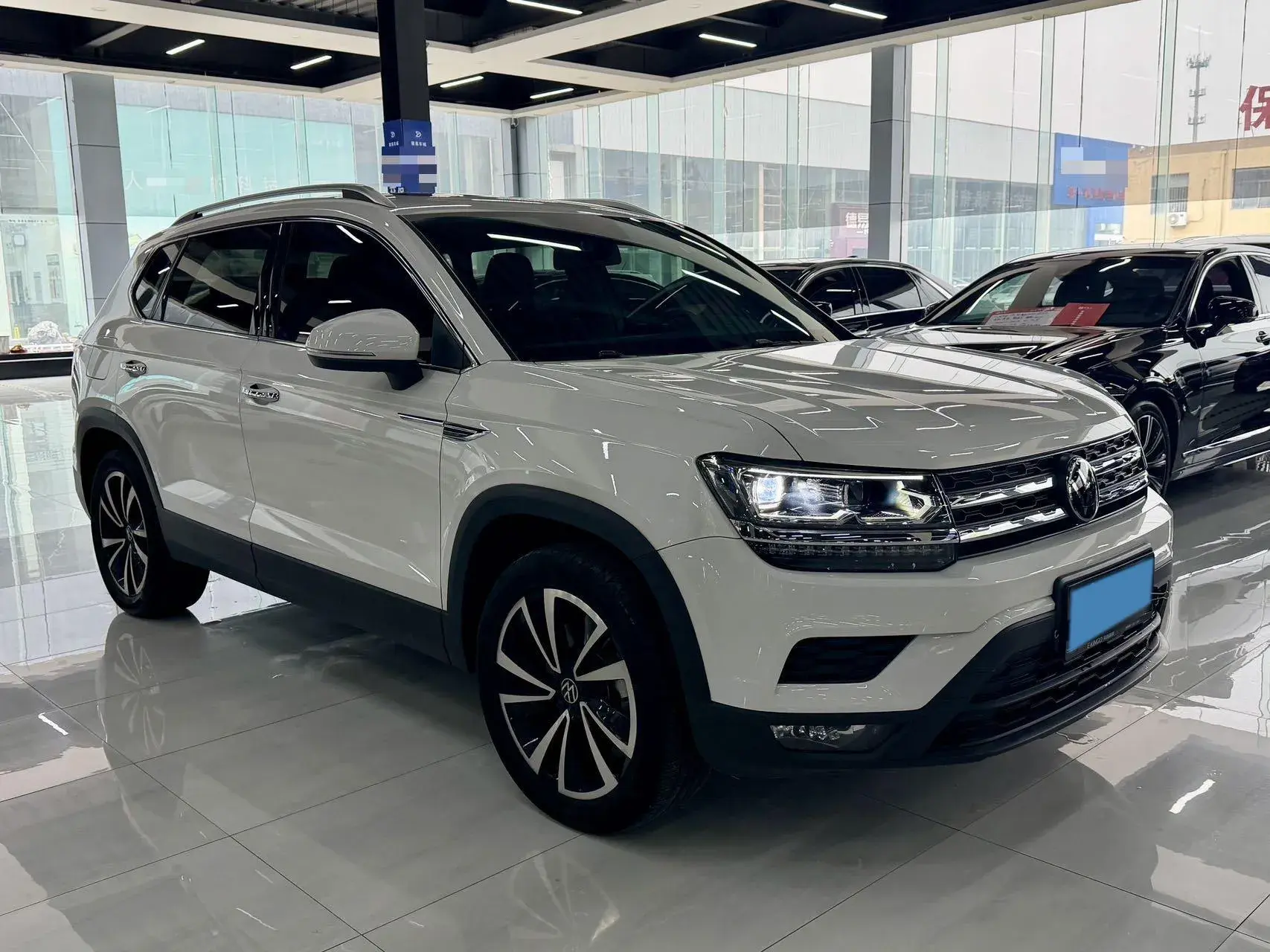 2022 VOLKSWAGEN THARU thumbnail 3