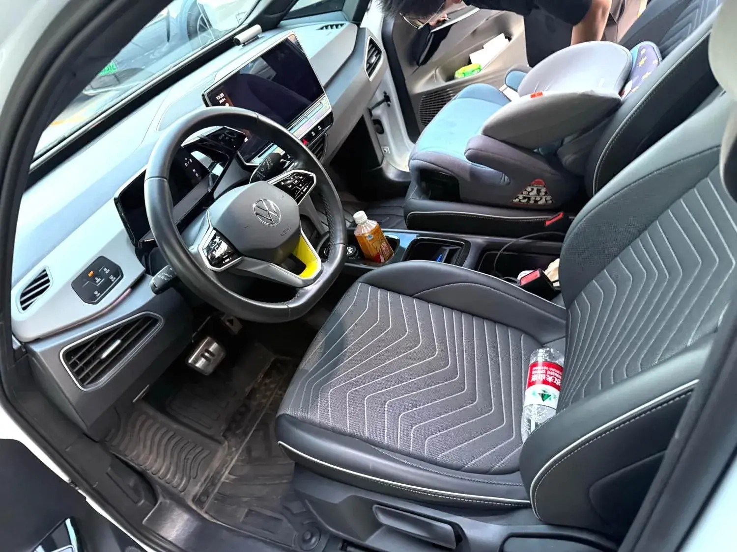 2023 VOLKSWAGEN ID.3 thumbnail 4