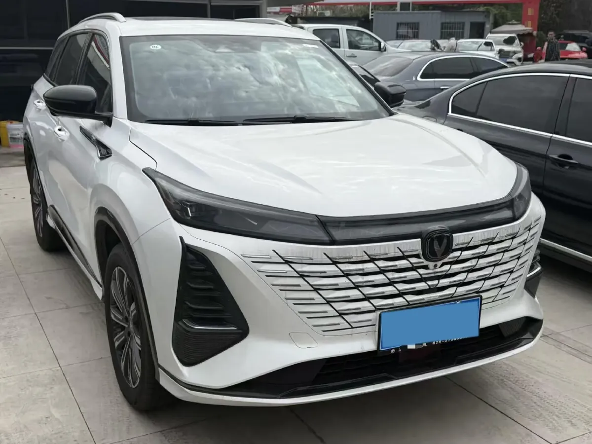 2026 ChangAn CS75 Plus 1.5T 192HP L4 8AT,autocango,china used car exporter,china ev exporter,chinese used car exporter,chinese used ev exporter