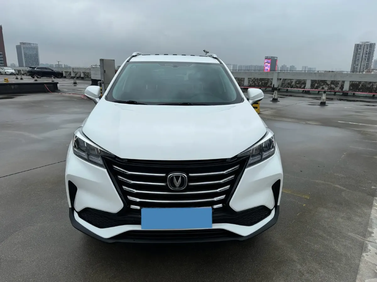 2019 ChangAn CS15 1.5L 107HP L4 5DCT,autocango,china used car exporter,china ev exporter,chinese used car exporter,chinese used ev exporter