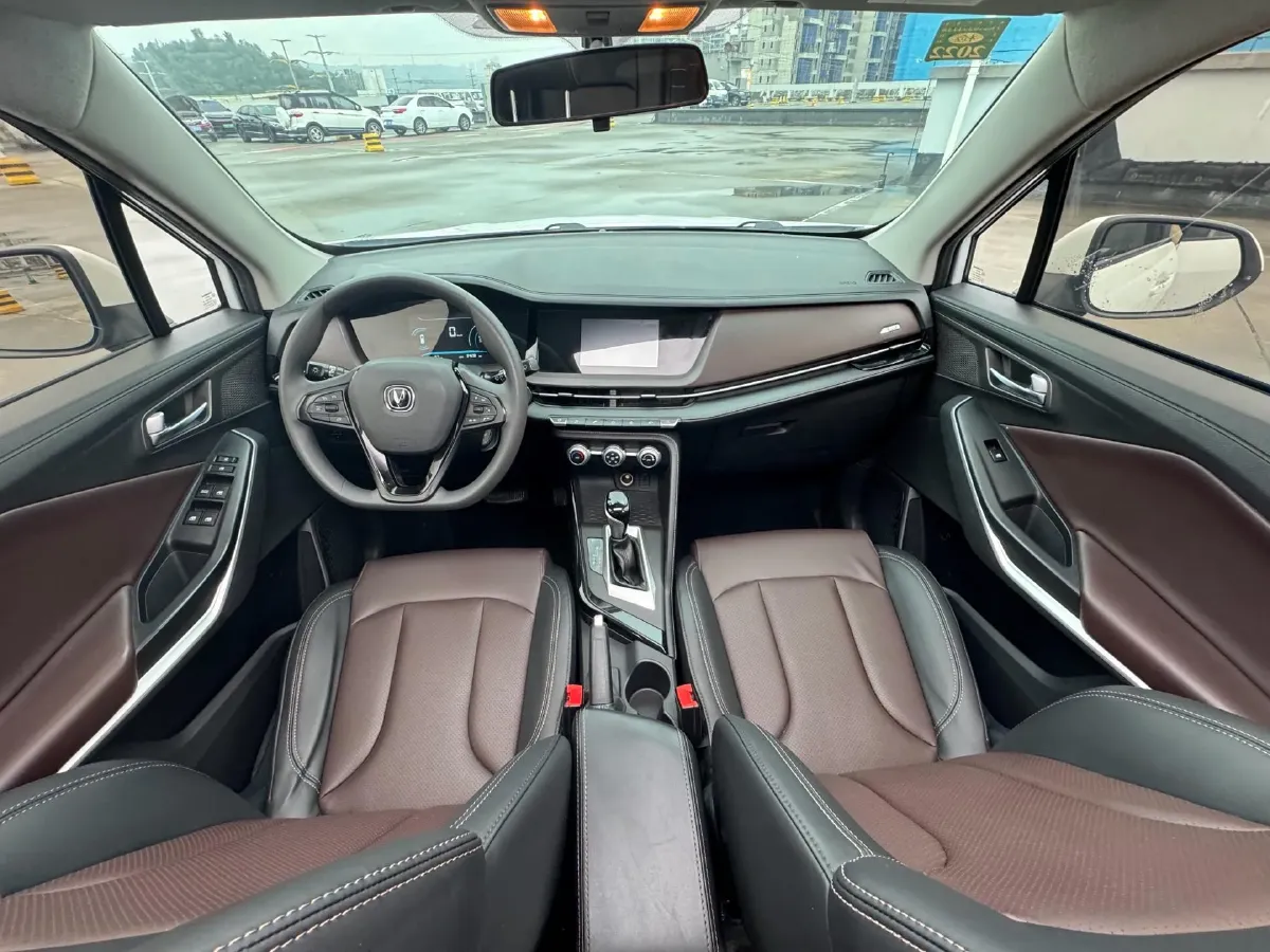 2019 ChangAn CS15 1.5L 107HP L4 5DCT,autocango,china used car exporter,china ev exporter,chinese used car exporter,chinese used ev exporter