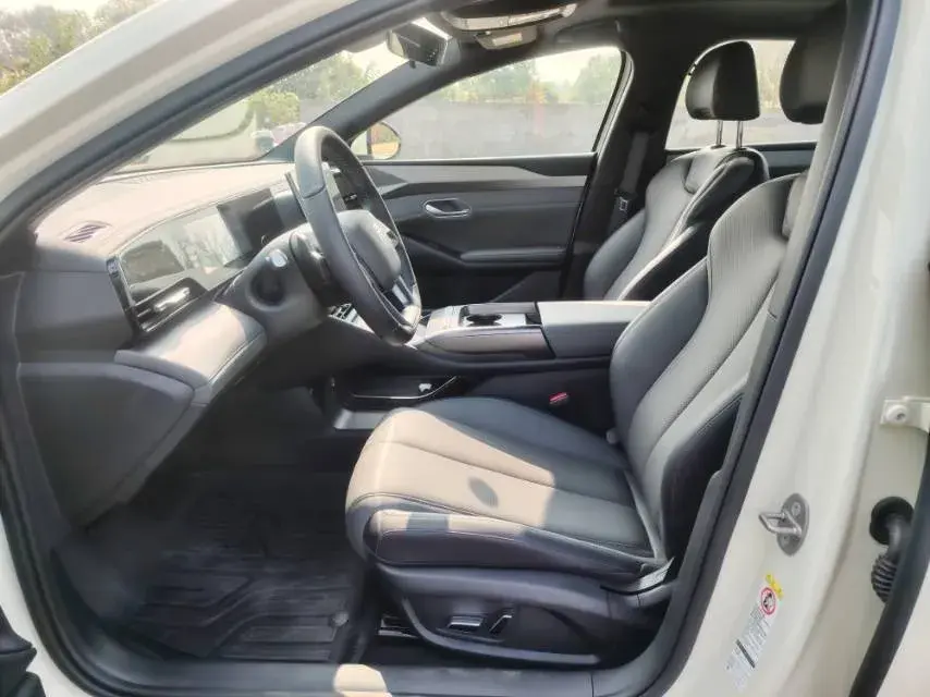 2025 BYD QINL thumbnail 3