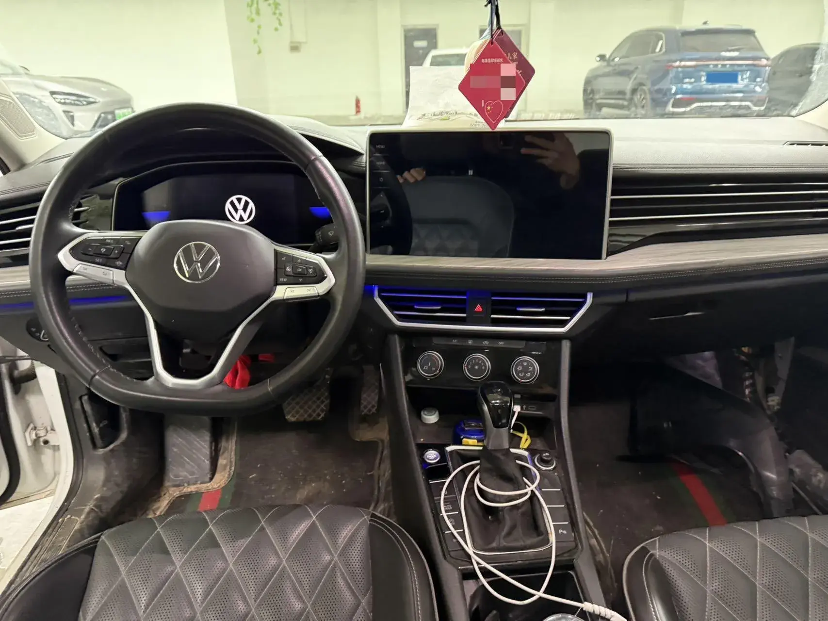 2023 VOLKSWAGEN SAGITAR thumbnail 4