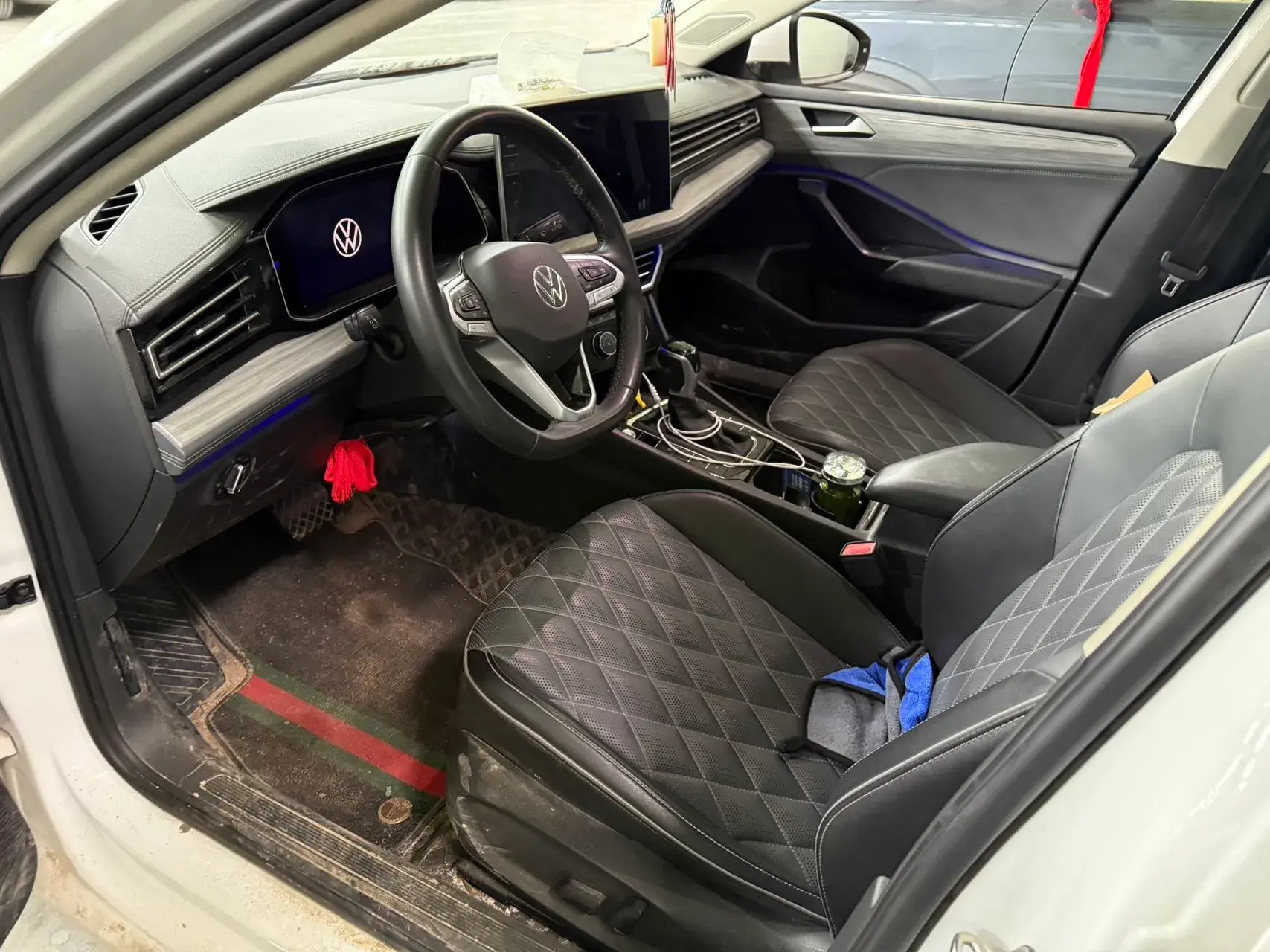 2023 VOLKSWAGEN SAGITAR thumbnail 2