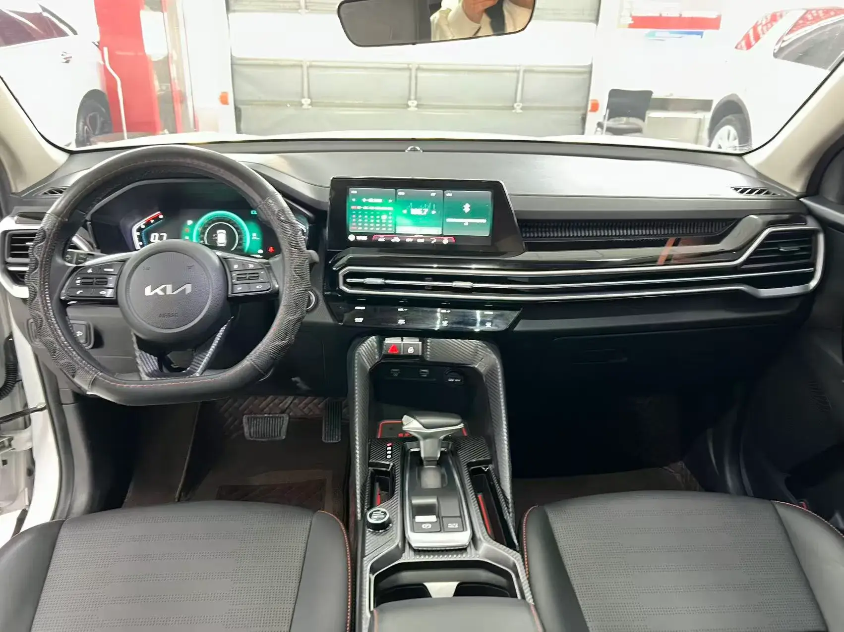 2021 KIA SPORTAGE thumbnail 4