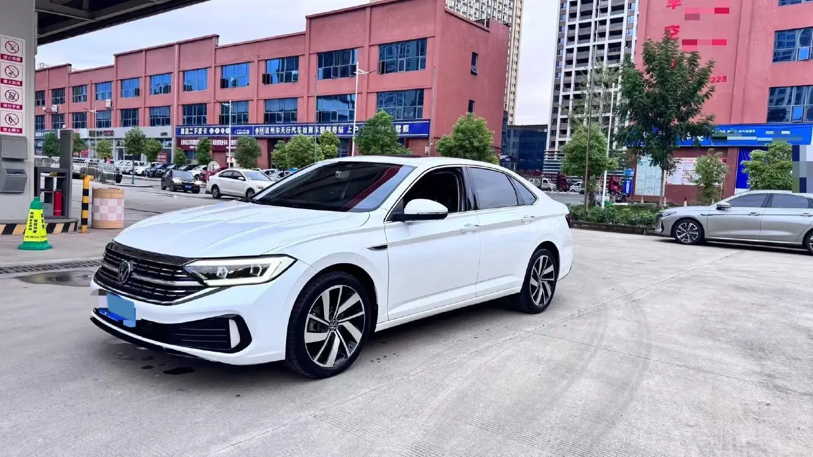 2023 Volkswagen Sagitar 1.5T 160HP L4 7DCT