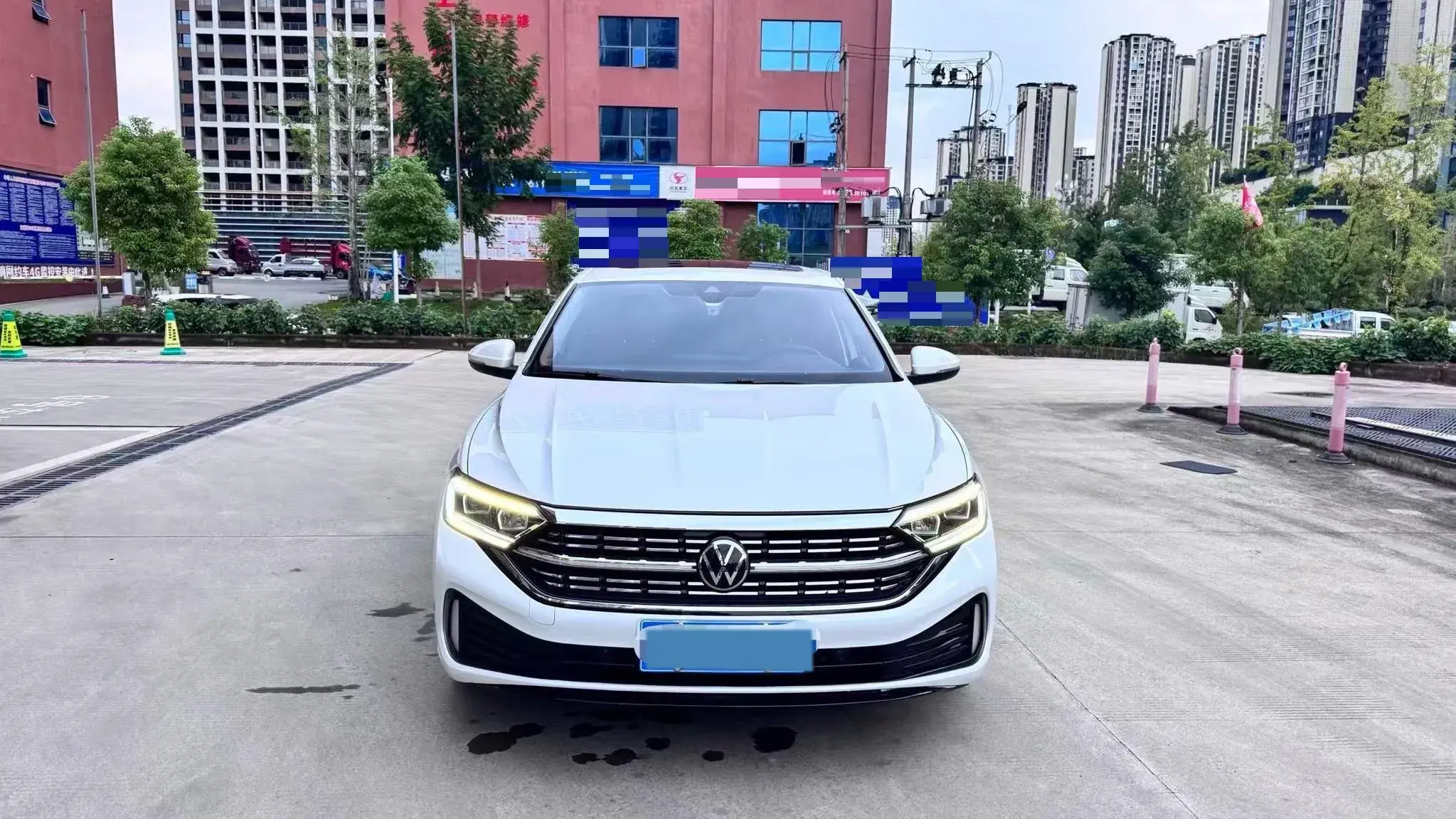 2023 VOLKSWAGEN SAGITAR thumbnail 2