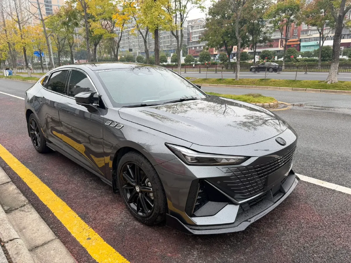 2023 ChangAn UNI-V 1.5T 188HP L4 7DCT,autocango,china used car exporter,china ev exporter,chinese used car exporter,chinese used ev exporter