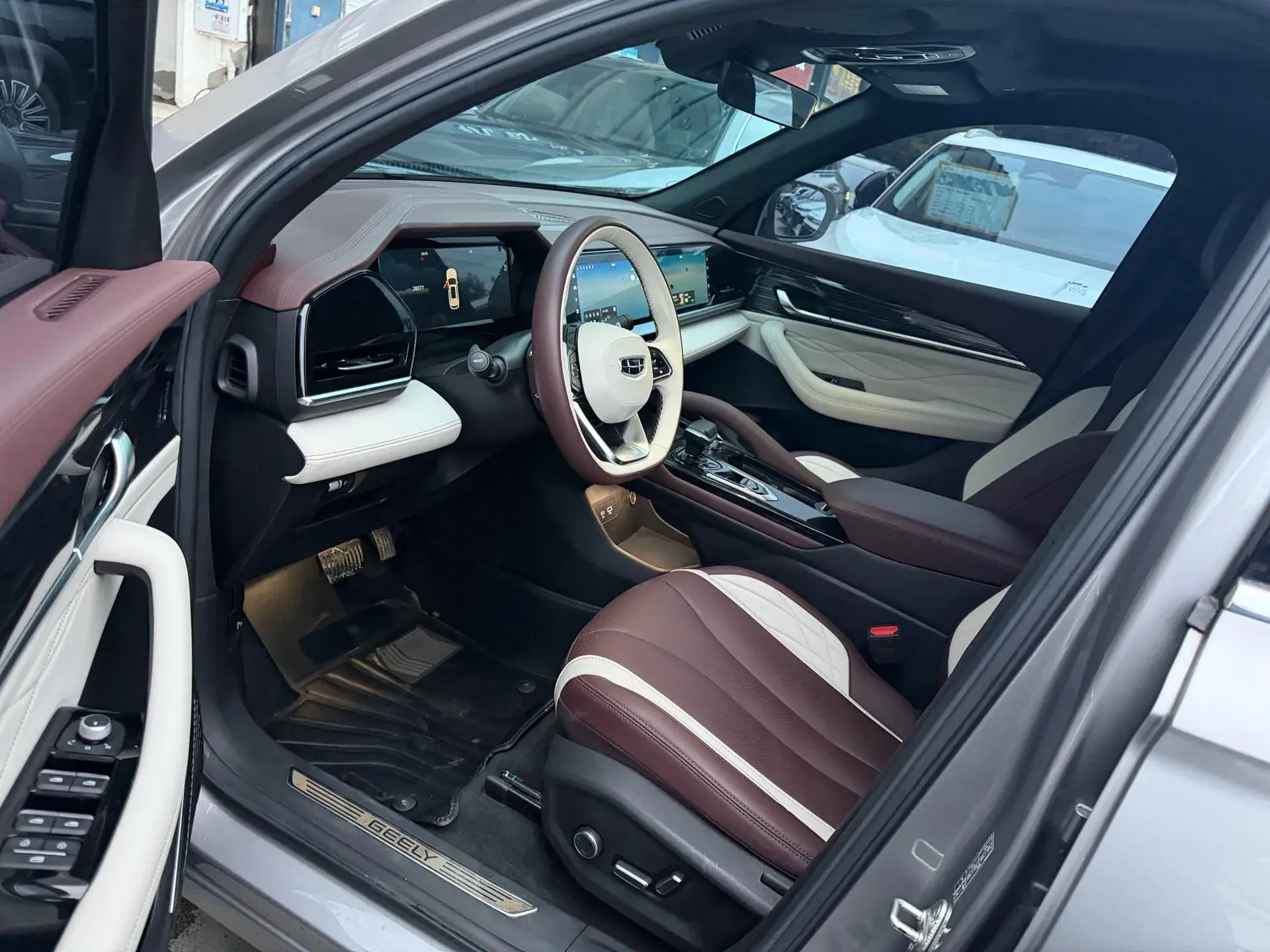 2021 GEELY MONJARO thumbnail 4