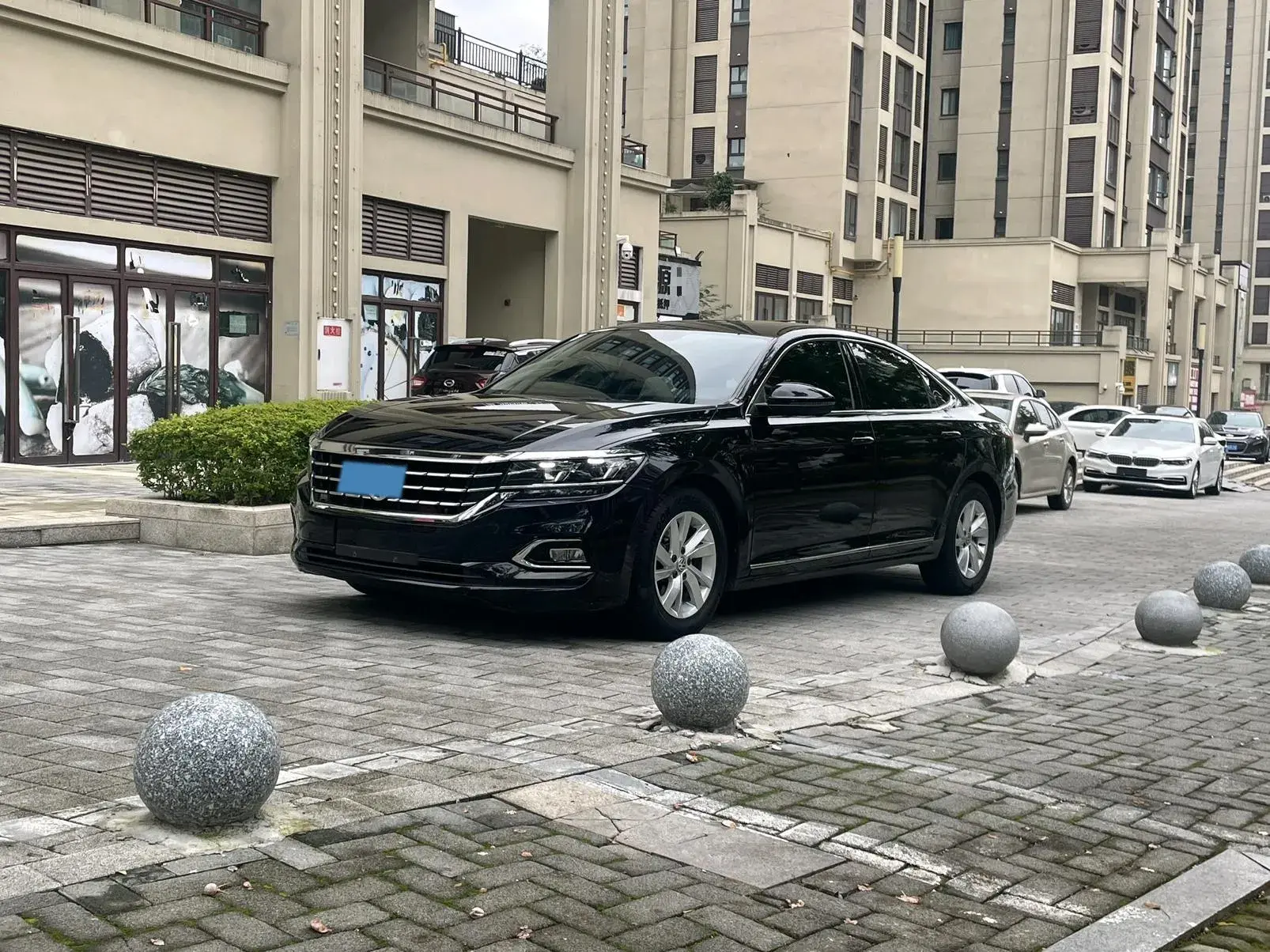 2020 VOLKSWAGEN PASSAT view 1